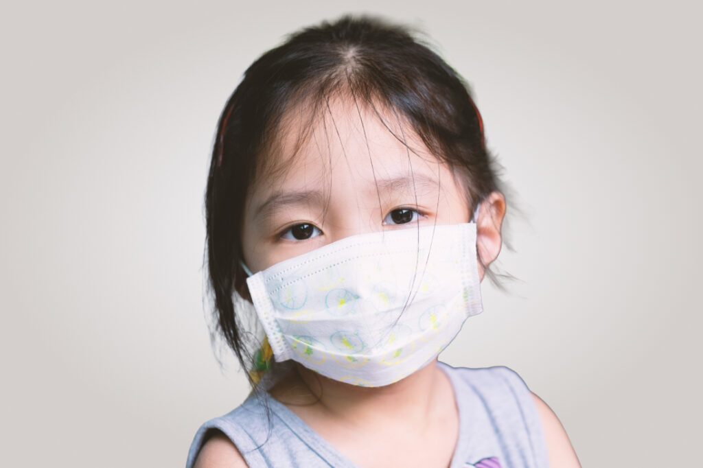 剛上學就變「藥罐子」?醫師教你分辨感冒與過敏,從腸道打造免疫力